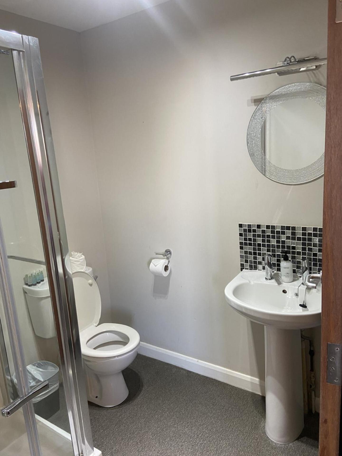 The Jolly Drayman Pub And Hotel Gravesend Room photo